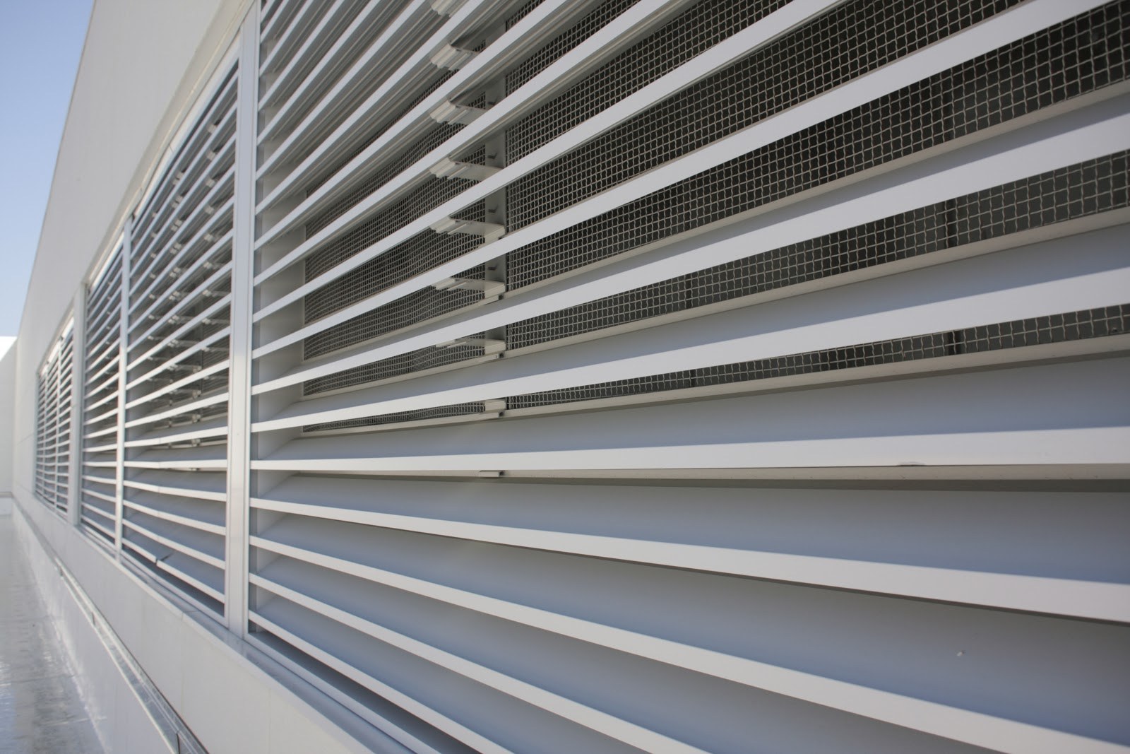 What is Louvered Door? | 10 Different Types of Louvered Doors available in  Market